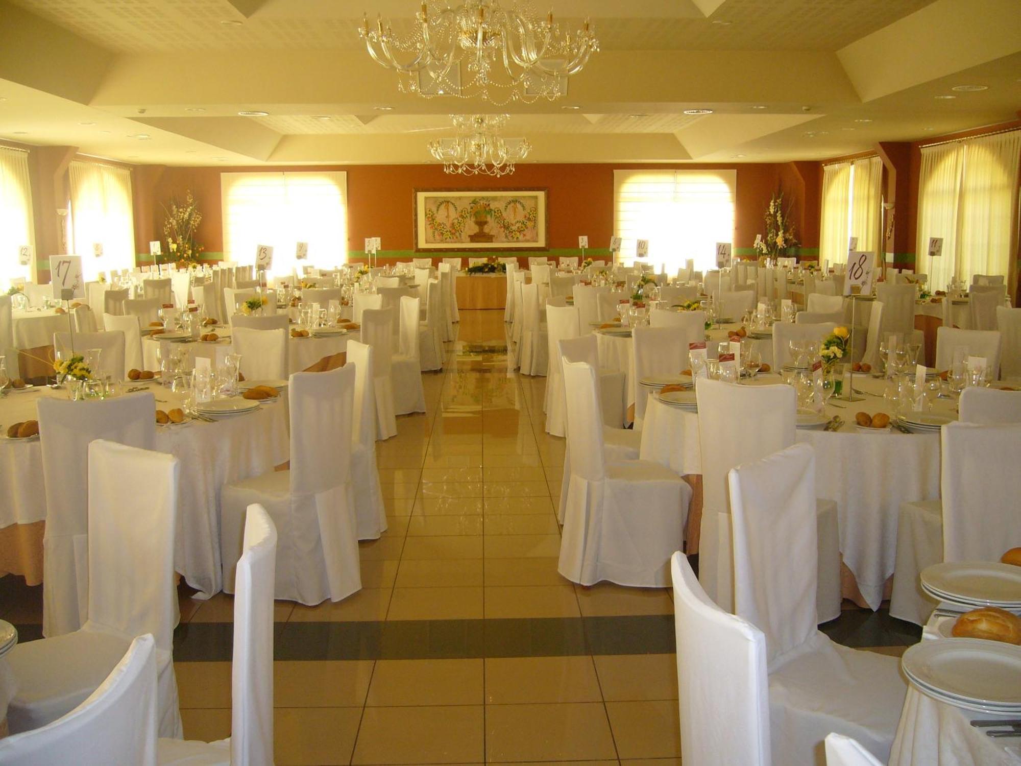 Hotel Restaurante La Alhama Medina de Pomar Exteriör bild
