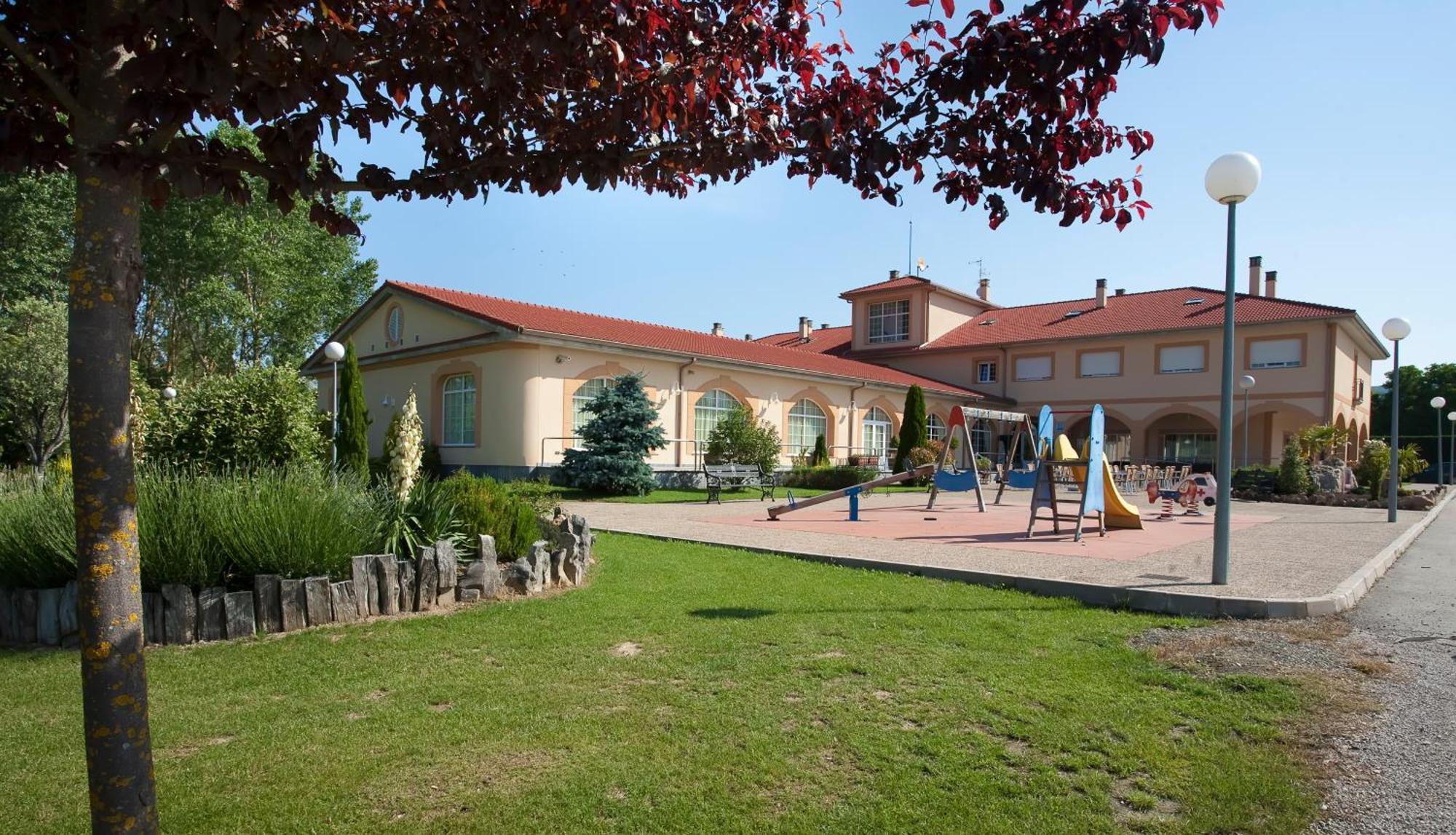 Hotel Restaurante La Alhama Medina de Pomar Exteriör bild
